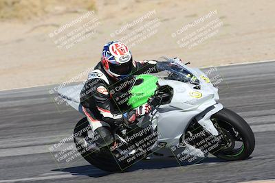 media/Dec-01-2025-Moto Forza (Mon) [[2daa91e15f]]/2-Intermediate Group/Session 4 Turn 9/